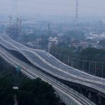 Presiden Jokowi Jajal Jalan Perbatasan Kalimantan dengan Mengendarai Motor