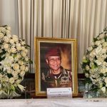 Prabowo Bantu Evakuasi Istri Pengawal Presiden Bung Karno yang Sakit