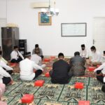 Berbagi Kasih di Bulan Ramadhan, Seskoal Beri Santunan kepada Yatim Piatu dan Dhuafa