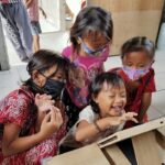 Komando Pasukan Khusus Bagikan 2000 Paket Bantuan