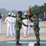 Apresiasi Dedikasi yang Luar Biasa, TNI AL Beri Penghargaan Bidan Awanti Pangas