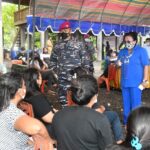 TNI AL dan Nakes Gabungan Disambut Suka Cita di Papua