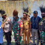 TNI AL dan Nakes Gabungan Vaksinasi Relawan PON XX Papua 2021
