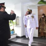 KSAL Terima Wing Kehormatan Penerbang TNI AU