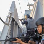KSAD Sematkan Brevet, Baret dan Sangkur Komando Kopassus kepada Panglima TNI dan Kapolri