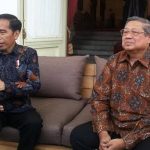 Prajurit TNI AL dari Lanal Tarempa Cepat Tanggap Padamkan Kebakaran di Kepulauan Anambas