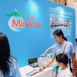 Masyarakat Padang Nikmati Wisata Bahari di KRI