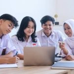 Viral Live TikTok Saat Ujian TKA, Kemendikdasmen Siapkan Sanksi