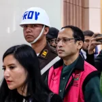 Mengupas Tuntas Mitos & Fakta: Bolehkan Skincare Disimpan di Kulkas Biasa?