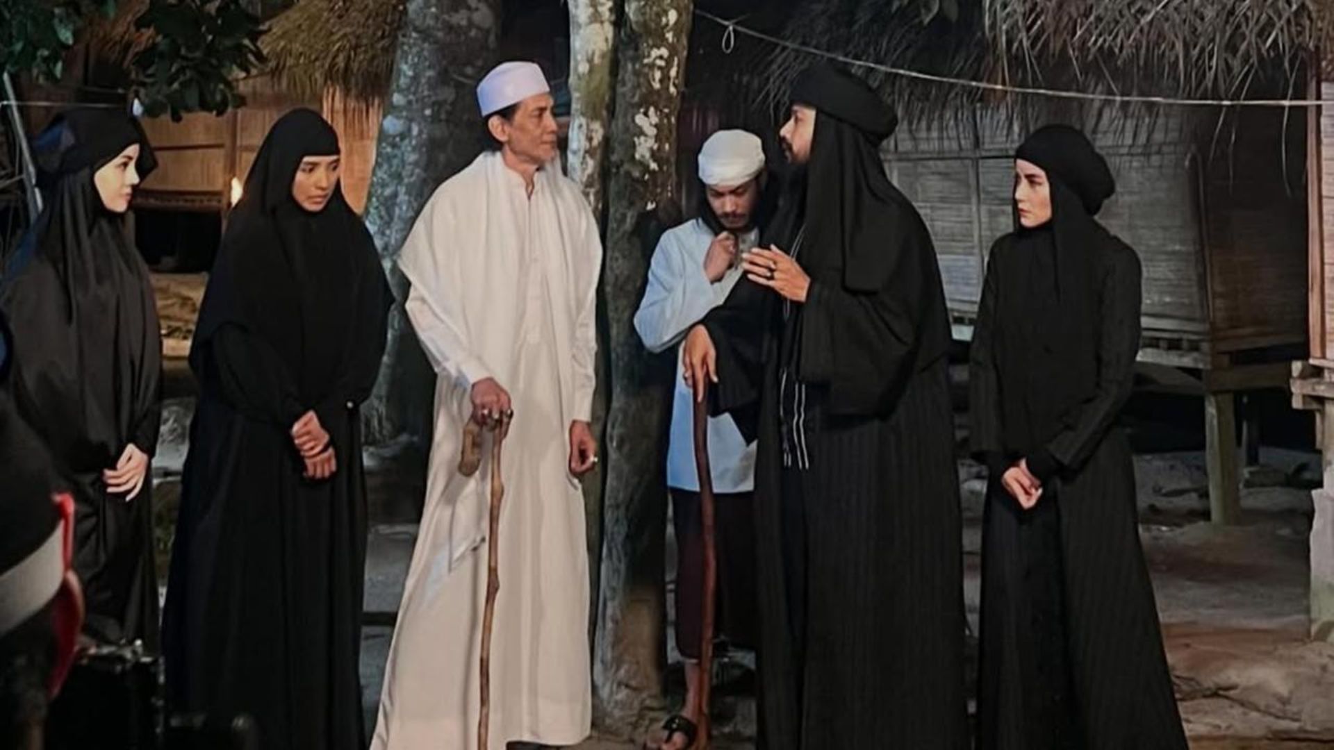 Olla Ramlan Memukau dengan Peran Anak Kyai yang Provokatif dalam 'WALID 2'