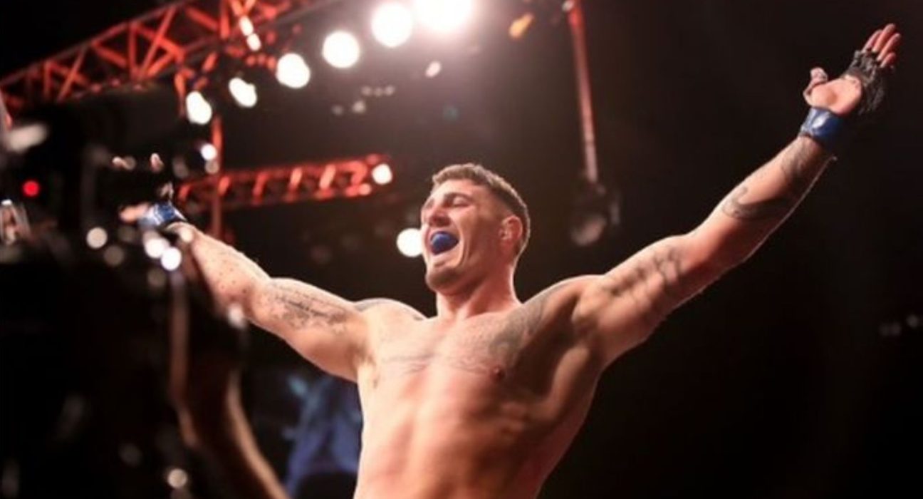 Alex Pereira Resmi Naik Kelas, Tantang Ciryl Gane demi Gelar Ketiga di UFC Freedom 250