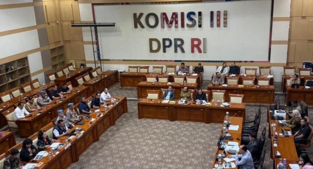 DPR Cecar Kapolda Metro Terkait Kasus Andrie Yunus