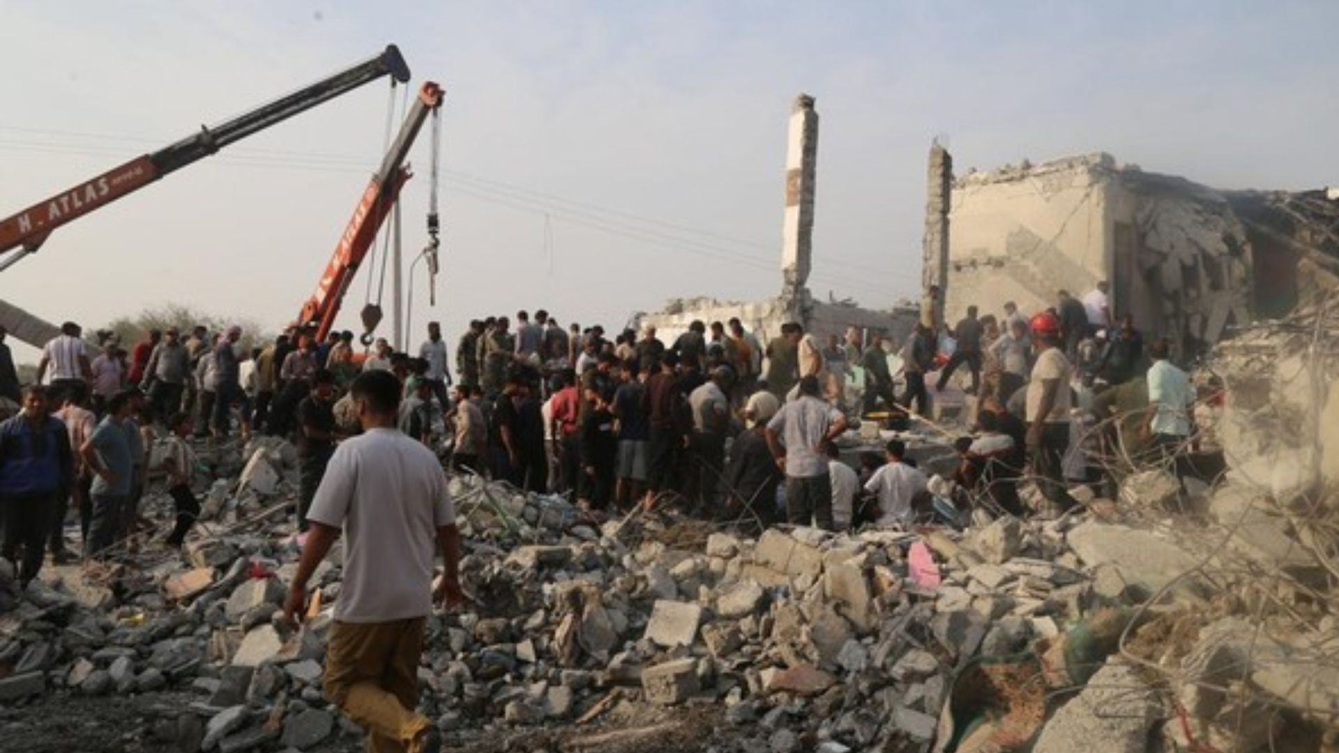 Iran Bersumpah Lakukan Pembalasan Tegas Setelah Serangan AS dan Israel Tewaskan Anak-Anak