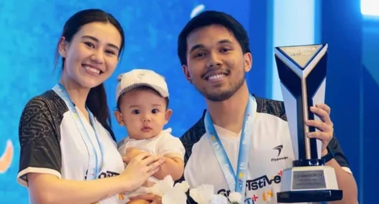 Aaliyah-Thariq Tanding Badminton, Baby Arash Naik Podium