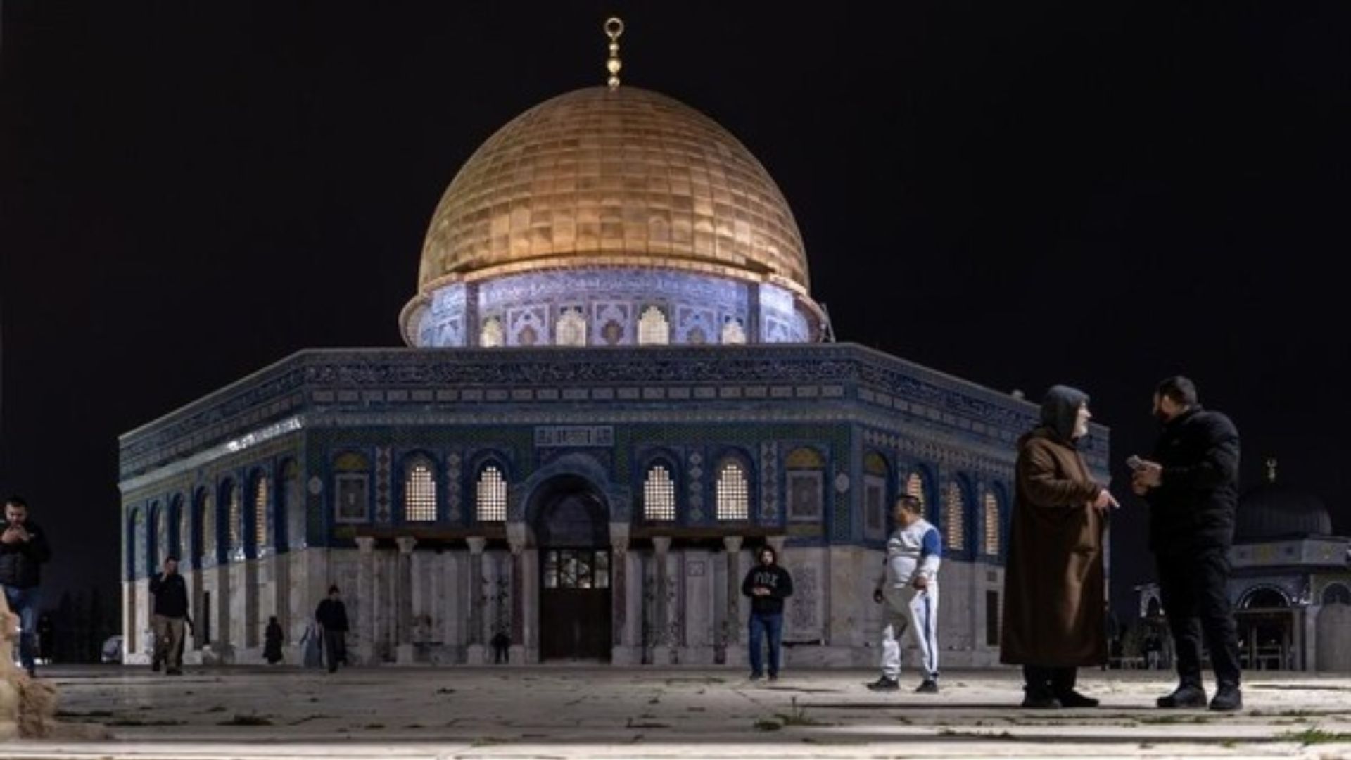 Bendera Israel di Al-Aqsa Tuai Kecaman Keras