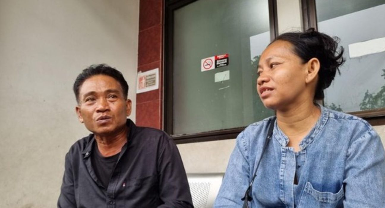 Detik-Detik Kecelakaan Kereta di Bekasi, Korban Terpental