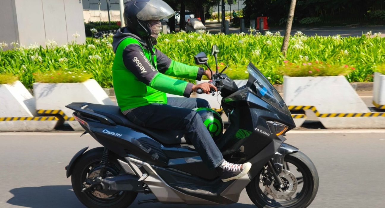 Hemat Biaya, Motor Listrik Jadi Andalan Baru Masyarakat