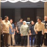 Nenek 71 Tahun Seruduk Depot Galon Grogol, 1 Pembeli Luka