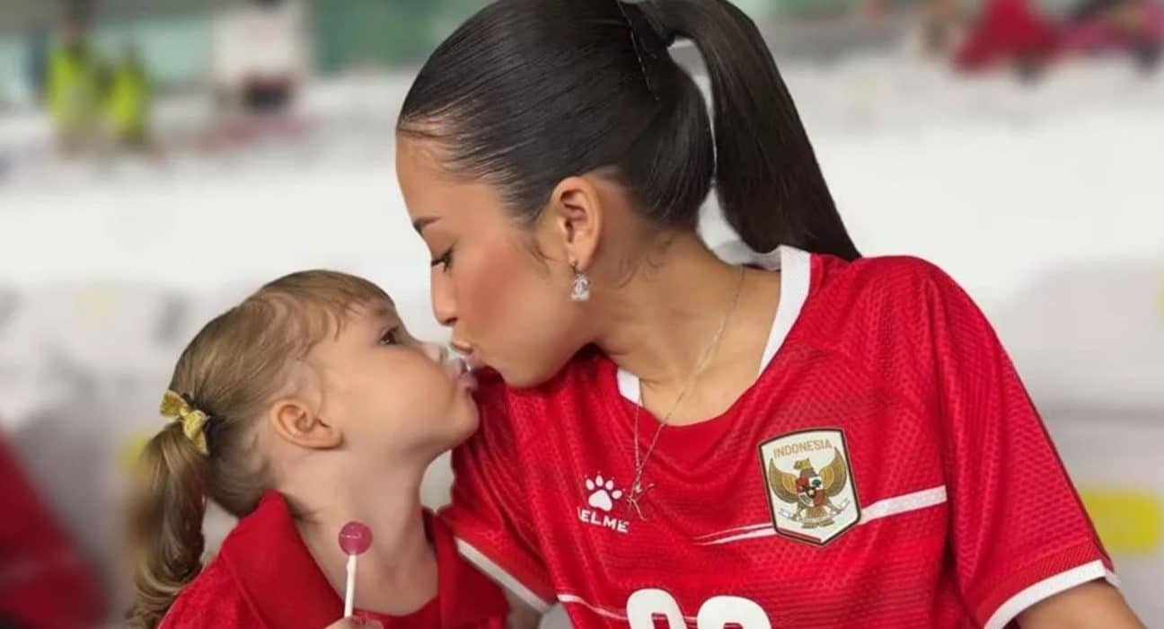 Momen Kamari Bareng Ortu Justin Hubner, Bak Cucu Sendiri