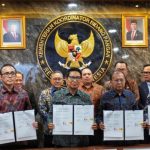 Viral! Copet Wanita Diarak Keliling Stasiun Tanah Abang