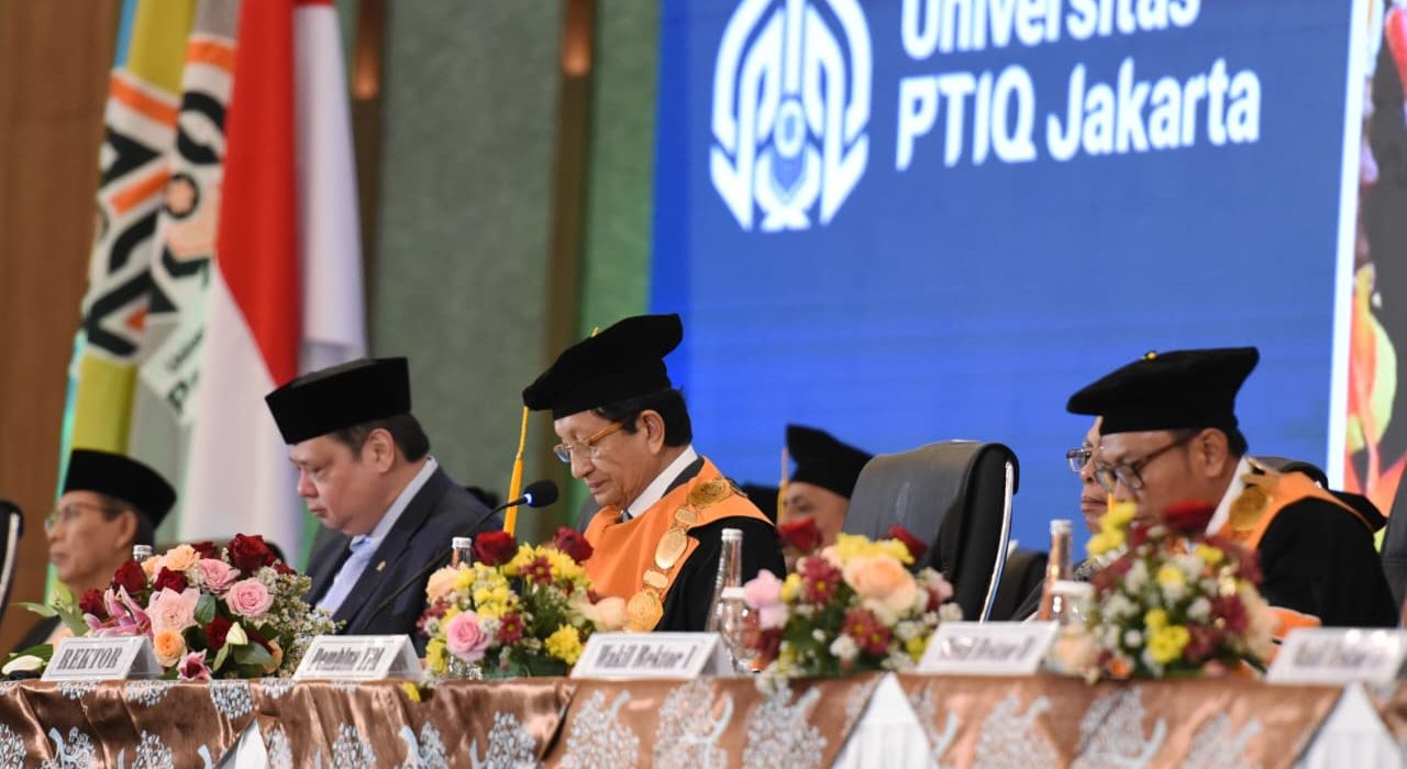 Suasana kegiatan di Universitas PTIQ Jakarta yang dihadiri oleh pimpinan dan jajaran civitas akademika. (Foto: Dok. Universitas PTIQ Jakarta)