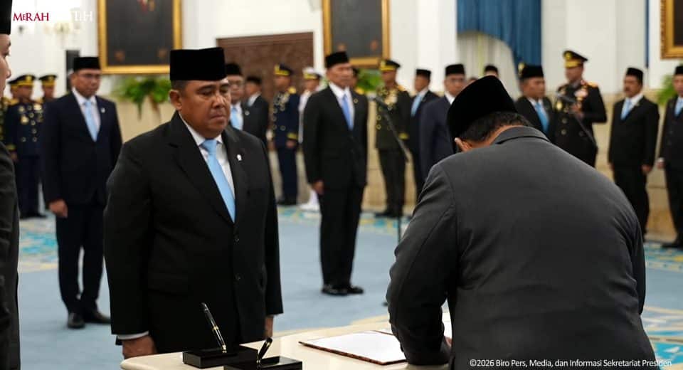 Marsekal TNI Yusuf Jauhari resmi dilantik sebagai Wakil Menteri Pertahanan bidang Logistik, Industri Pertahanan, dan Teknologi oleh Presiden Prabowo Subianto pada 15 Oktober 2026.